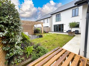 Photo 19- click for photo gallery